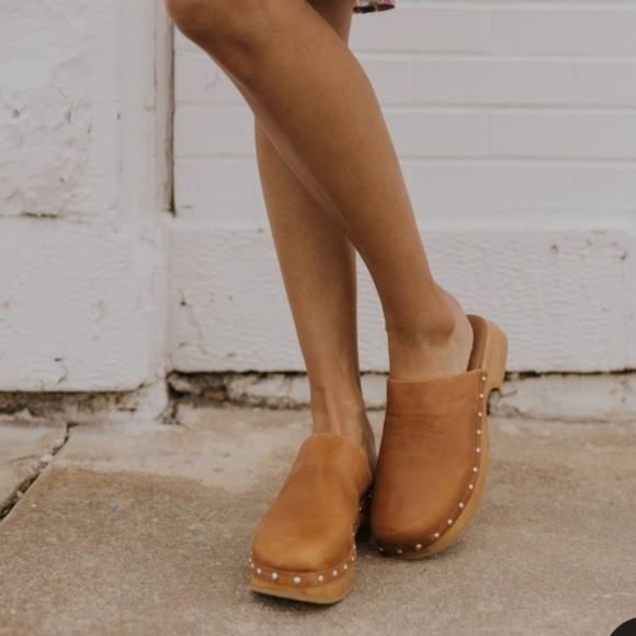 Xhilaration Clogs NWOT - Picture 7 of 8